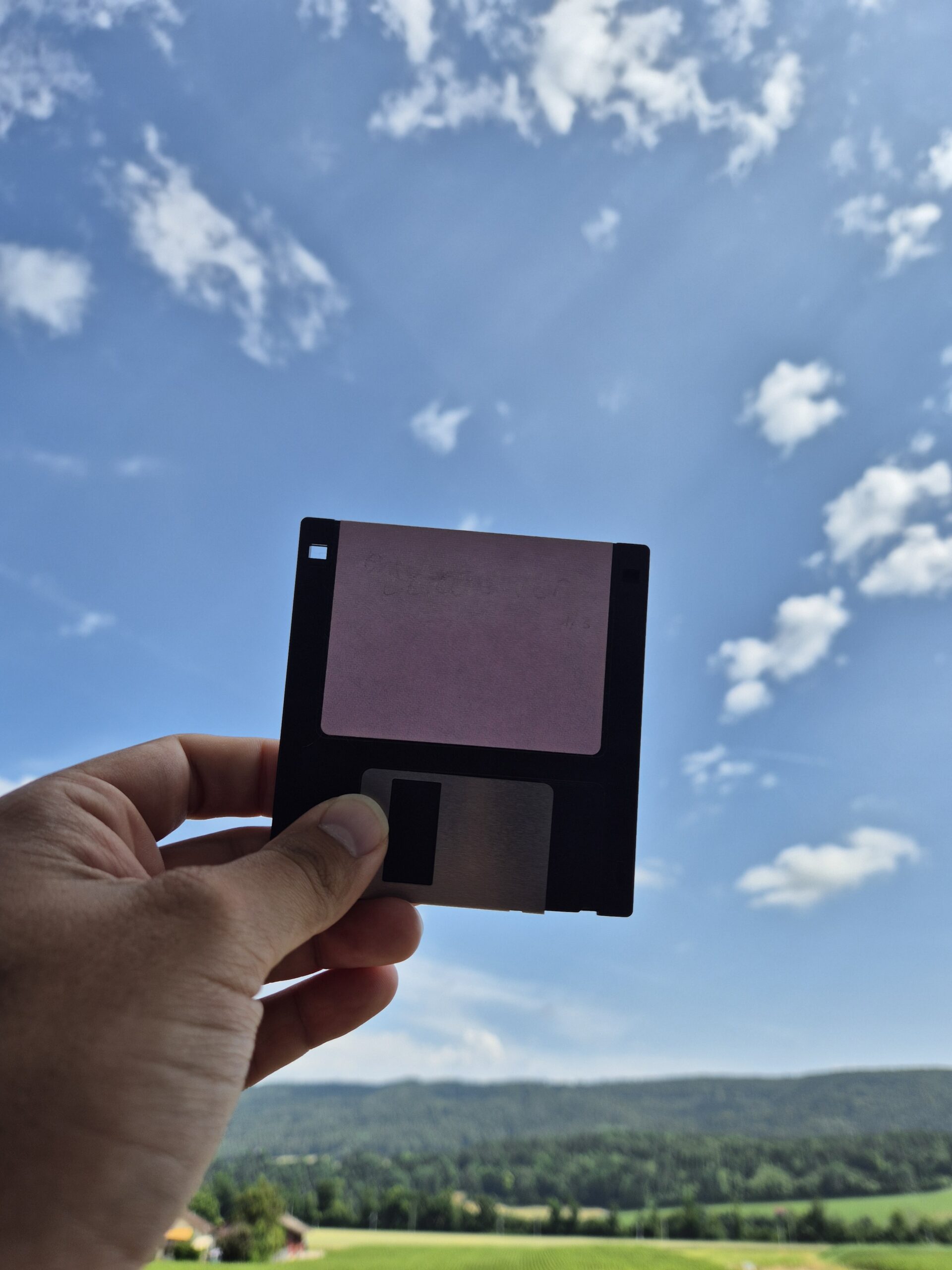 Du betrachtest gerade 💾 Cloud-Sicherheit 2025: Warum auch deine Cloud ein Backup braucht